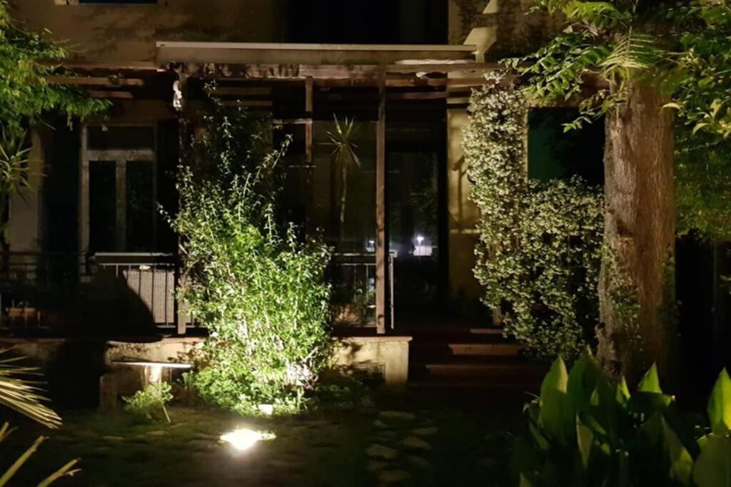 La Casa Con Piscina Riscaldata Interna Anna Luxury Garden Lägenhet Pisa Exteriör bild
