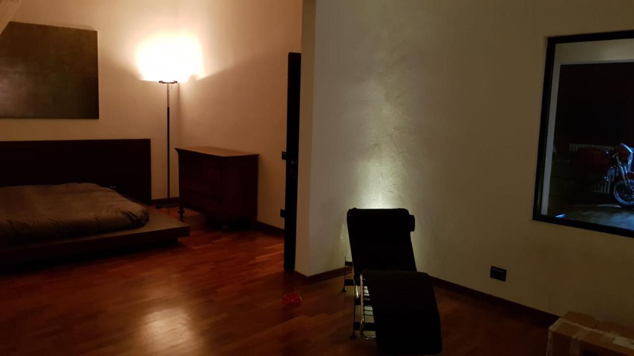 La Casa Con Piscina Riscaldata Interna Anna Luxury Garden Lägenhet Pisa Exteriör bild