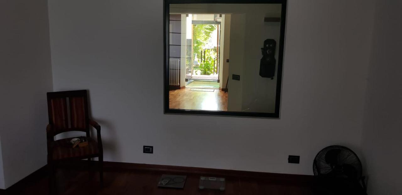 La Casa Con Piscina Riscaldata Interna Anna Luxury Garden Lägenhet Pisa Exteriör bild