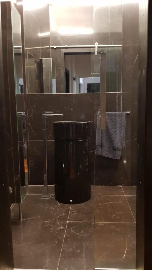 La Casa Con Piscina Riscaldata Interna Anna Luxury Garden Lägenhet Pisa Exteriör bild